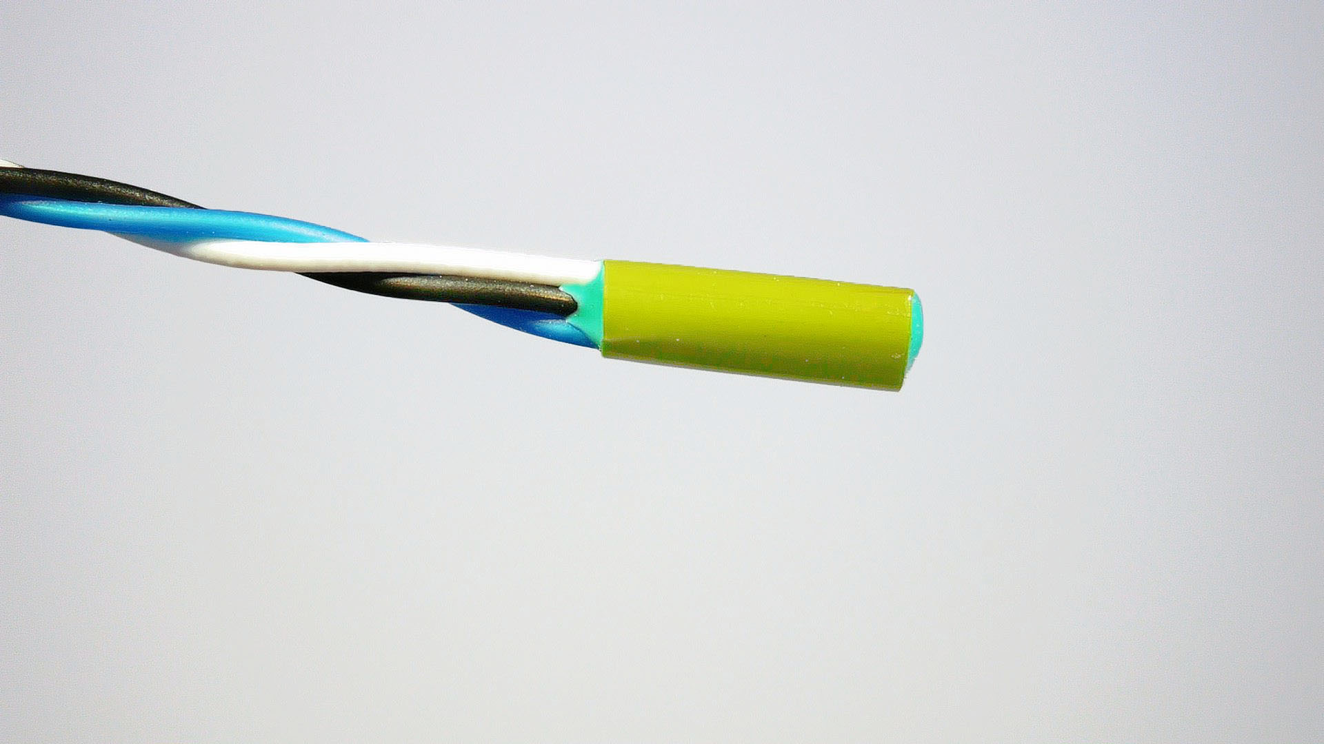 Custom temperature product assembly